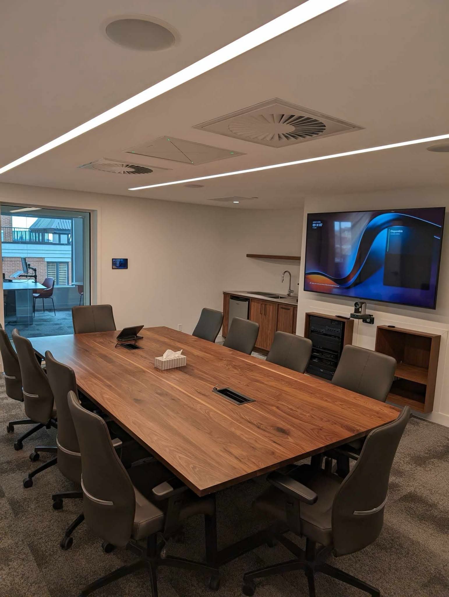 Installation du plafond acoustique acoustibuilt